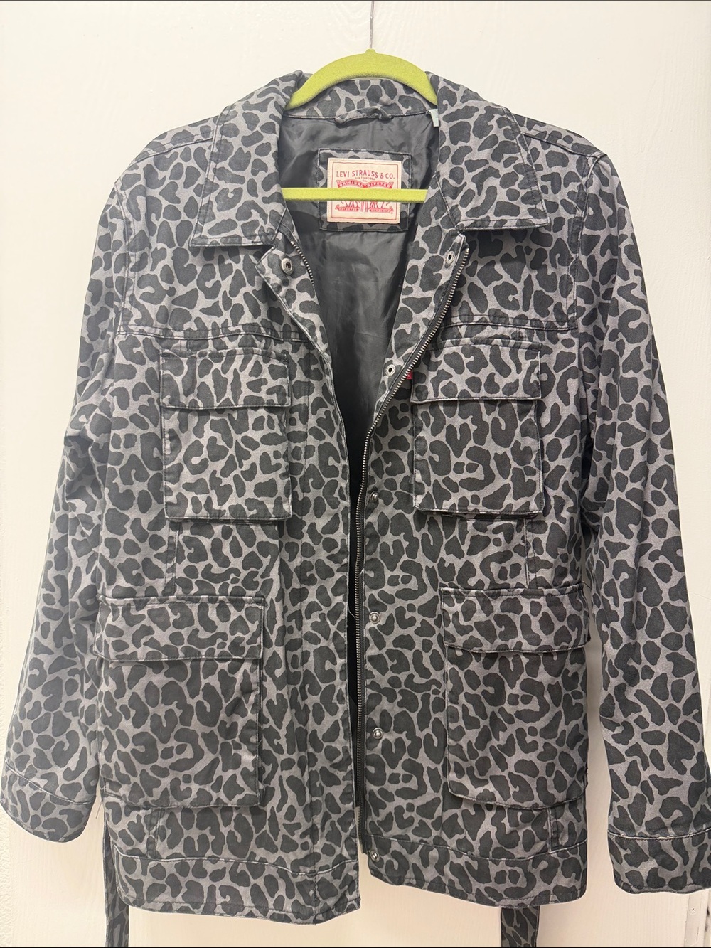 Levi's Women's Black and Gray Leopard-Print Utility Jacket